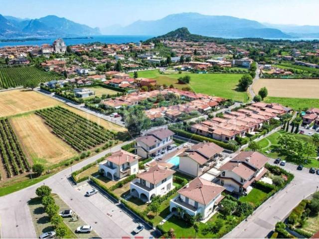Villa Indipendente in affitto a Balbiana, Manerba Del Garda