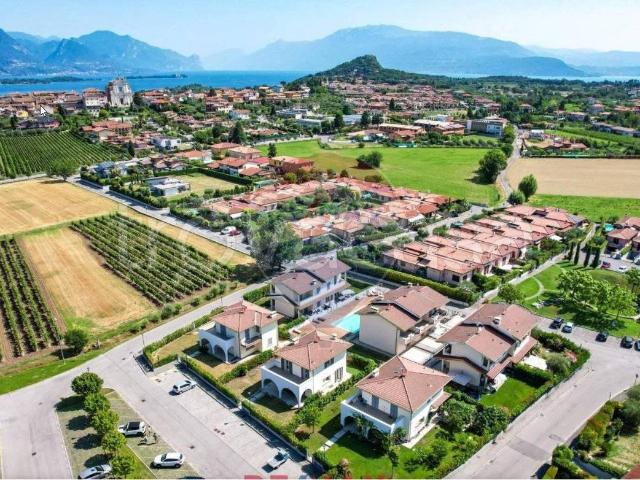 Villa Indipendente in affitto a Balbiana, Manerba Del Garda