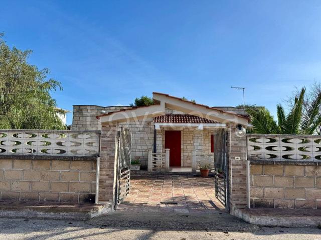 Villa Indipendente in affitto a Puglia, Taranto
