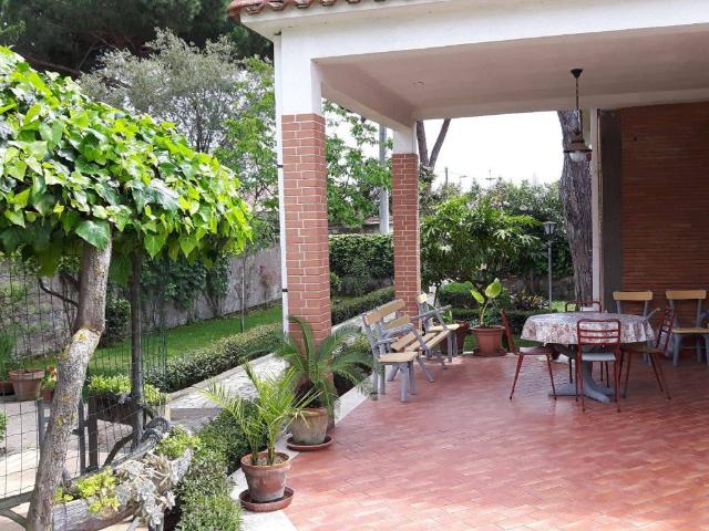 Villa Indipendente in affitto a Cioccati, Roma Capitale