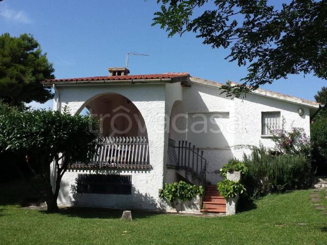 Villa Indipendente in affitto a Marche, Ancona