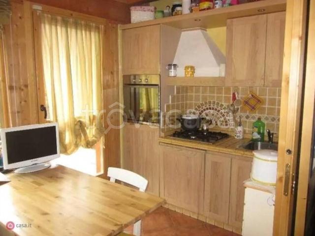 Villa Indipendente in affitto a Onore, Lombardia