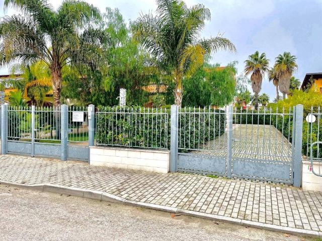Villa Indipendente in affitto a Policoro, Basilicata