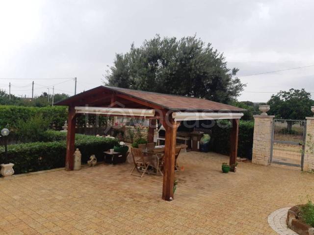 Villa Indipendente in affitto a Contrada Casopietro, Puglia