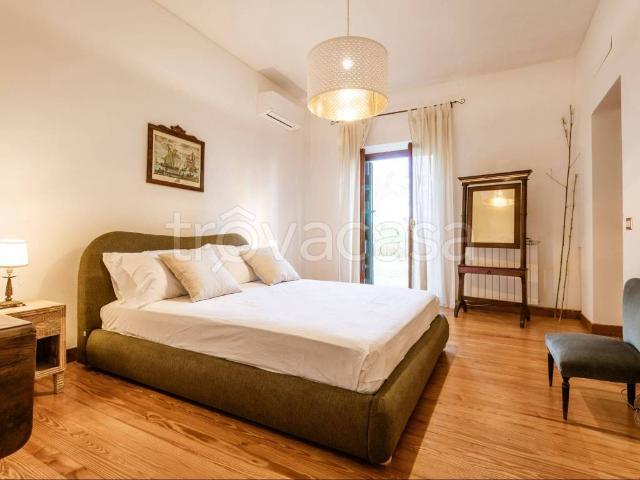 Villa Indipendente in affitto a Ardeatino, Roma Capitale