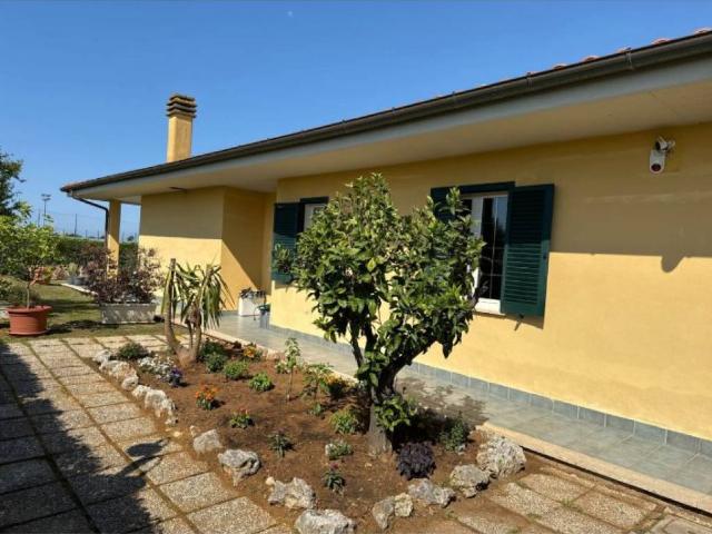 Villa Indipendente in affitto a Sabaudia, Lazio