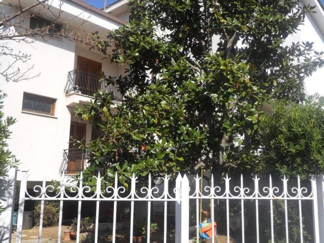 Villa Indipendente in affitto a Cortaccione, Spoleto