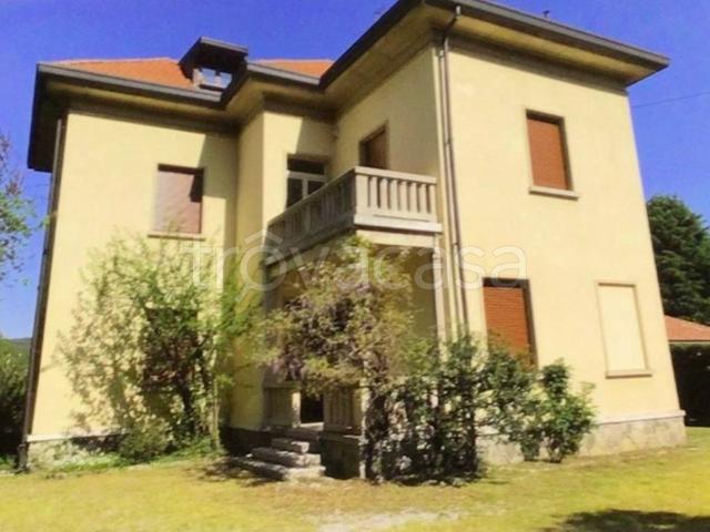 Villa Indipendente in affitto a Vergiate, Lombardia