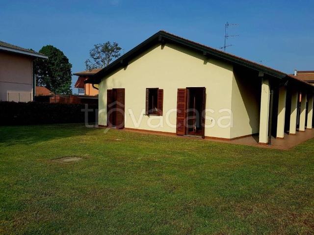 Villa Indipendente in affitto a Vergiate, Lombardia