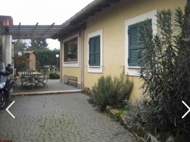 Villa Indipendente in affitto a Borgo San Martino, Roma Capitale