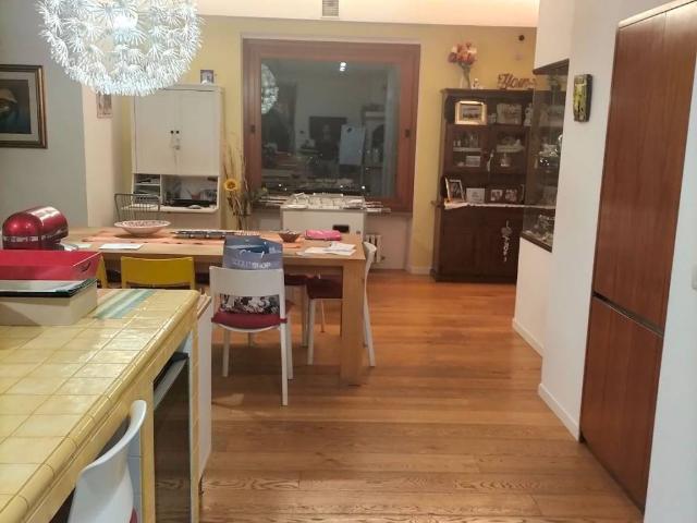 Villa Indipendente in affitto a Marche, Ancona