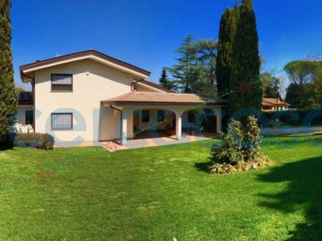 Villa Indipendente in affitto a Axa, Roma Capitale