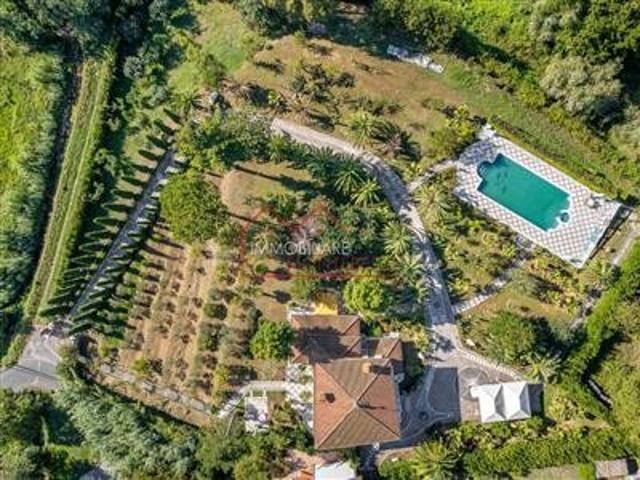 Villa Indipendente in vendita a Nocchi, Camaiore