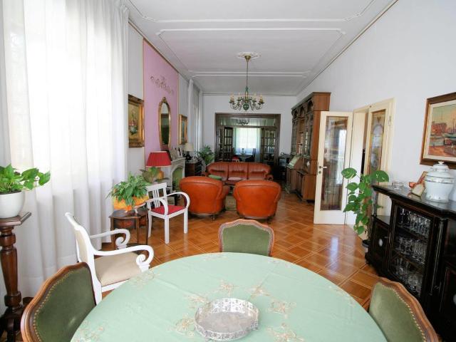 Casa in vendita a Altopascio, Toscana