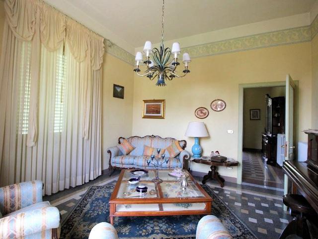 Villa Indipendente in vendita a Uzzano E Castello, Toscana