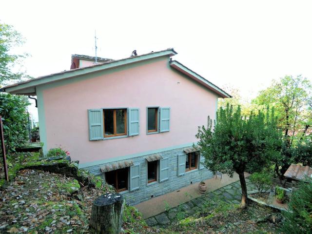 Villa Indipendente in vendita a Unione di Comuni Valdarno e Valdisieve, Rufina