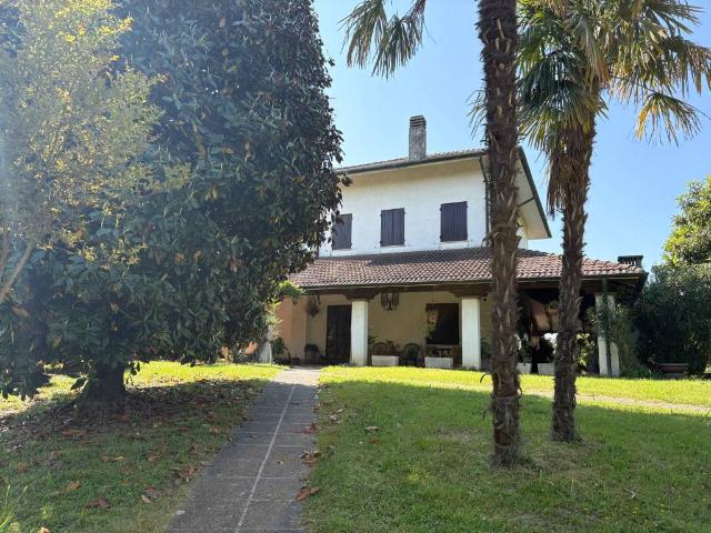 Villa Indipendente in vendita a Abano Terme, Padova