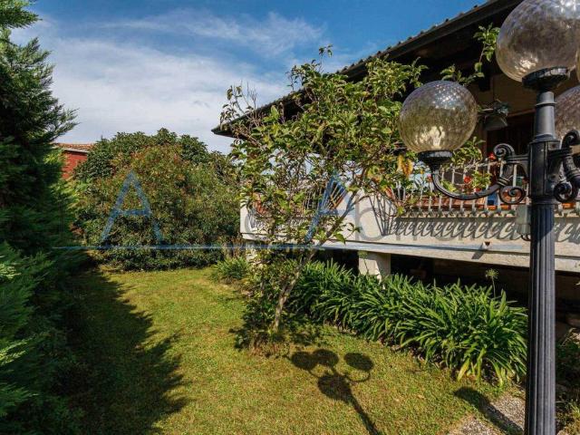 Villa Indipendente in vendita a Giarre, Abano Terme Bagni