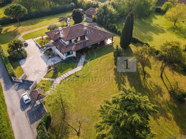 Villa Indipendente in vendita a Giarre, Abano Terme Bagni