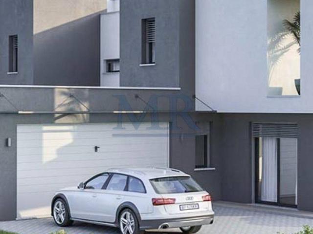 Villa Indipendente in vendita a Giarre, Abano Terme Bagni
