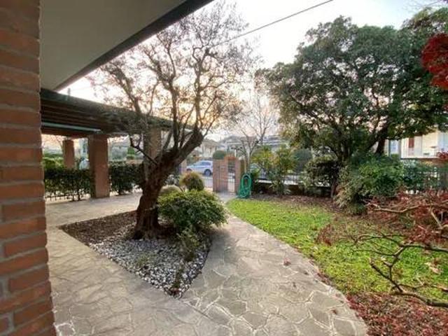 Villa Indipendente in vendita a Monterosso, Abano Terme Bagni