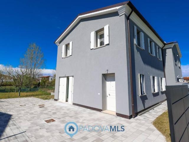 Villa Indipendente in vendita a Giarre, Abano Terme Bagni