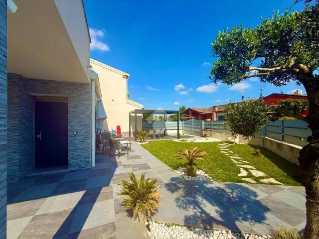 Villa Indipendente in vendita a Giarre, Abano Terme Bagni