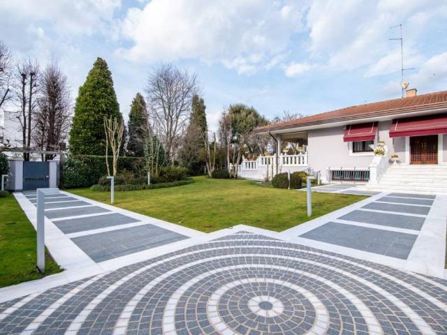 Villa Indipendente in vendita a Abano Terme Bagni, Veneto