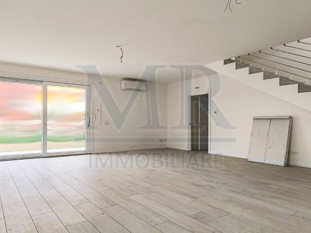 Villa Indipendente in vendita a Giarre, Abano Terme Bagni