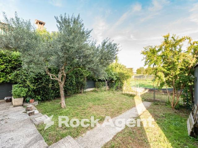 Villa Indipendente in vendita a Abano Terme Bagni, Veneto