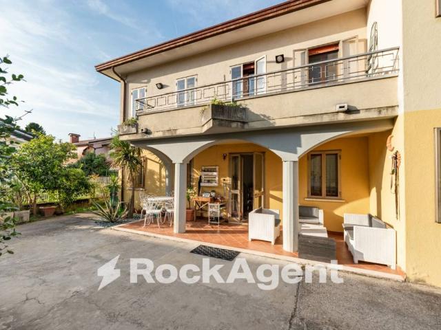 Villa Indipendente in vendita a Abano Terme Bagni, Veneto