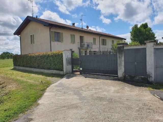 Villa Indipendente in vendita a Abbadia Cerreto, Lombardia