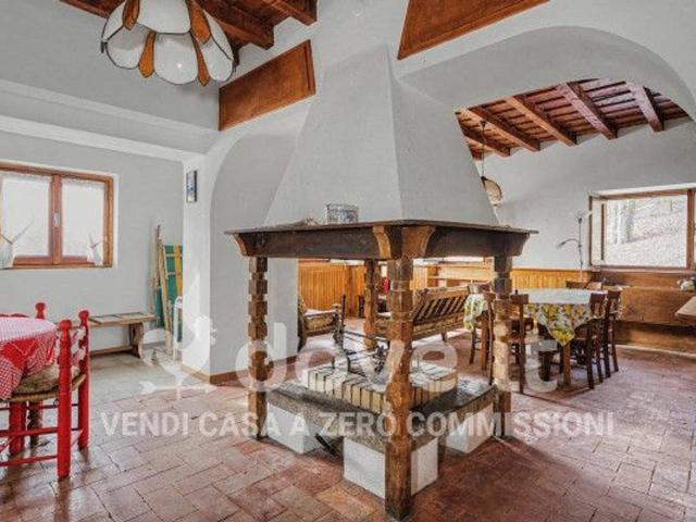 Villa Indipendente in vendita a Abbadia Lariana, Lombardia