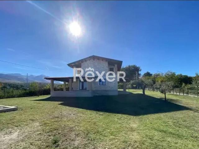 Villa Indipendente in vendita a Abbateggio, Abruzzo