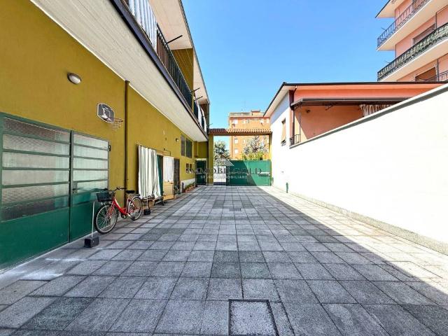 Villa Indipendente in vendita a Abbiategrasso, Lombardia