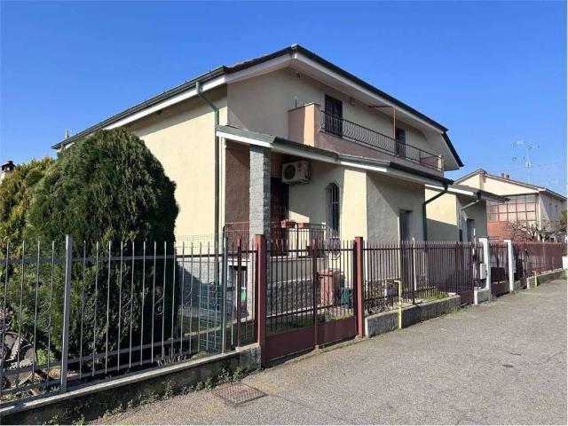 Villa Indipendente in vendita a Castelletto, Abbiategrasso