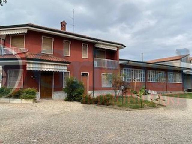 Villa Indipendente in vendita a Abbiategrasso, Milano