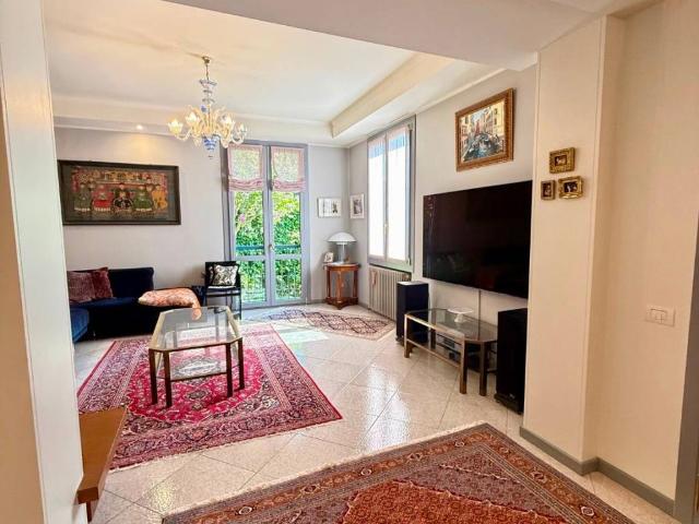 Villa Indipendente in vendita a Abbiategrasso, Lombardia