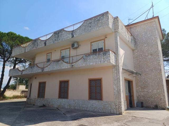 Villa Indipendente in vendita a Acerra, Campania