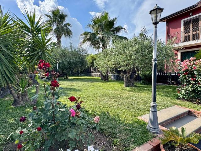 Villa Indipendente in vendita a Bottazzi, Aci Bonaccorsi