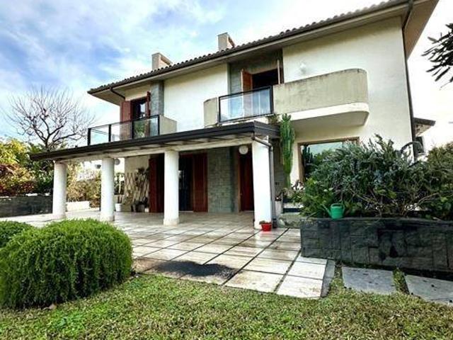 Villa Indipendente in vendita a Cannizzaro, Aci Castello