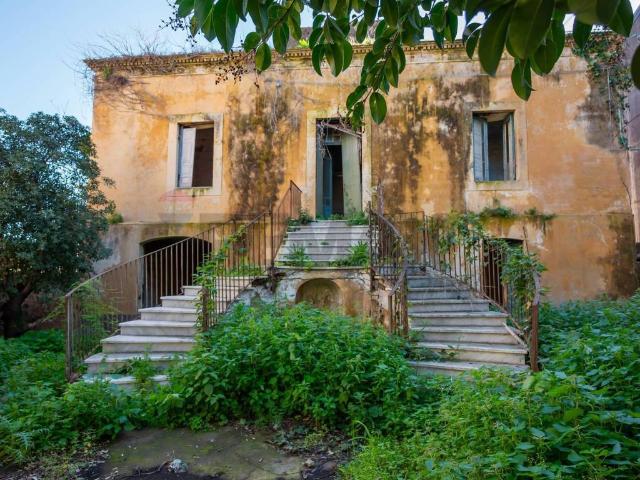 Villa Indipendente in vendita a Cannizzaro, Aci Castello