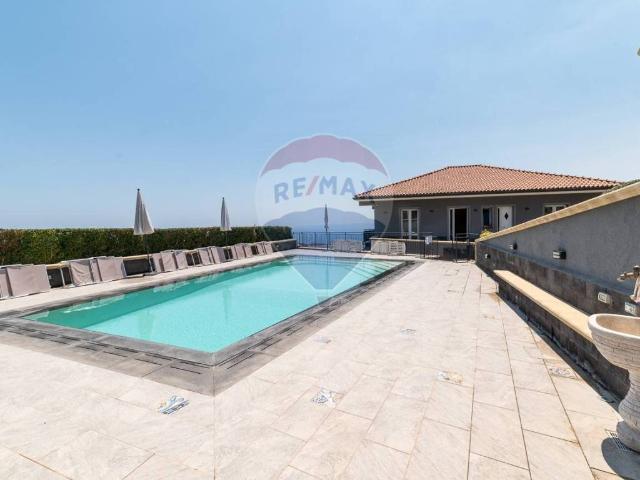 Villa Indipendente in vendita a Ficarazzi, Aci Castello