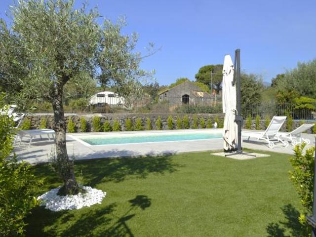Villa Indipendente in vendita a Aci Catena, Sicilia