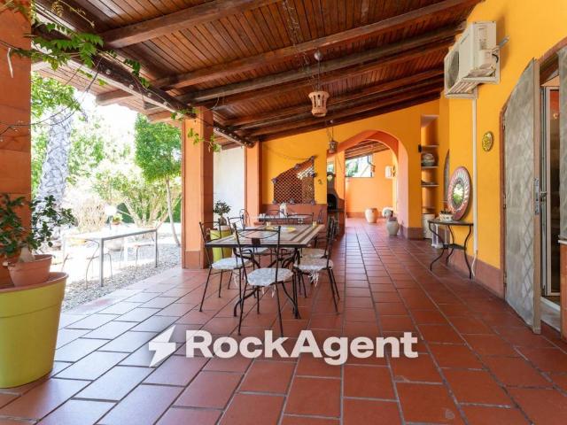 Villa Indipendente in vendita a Aci Catena, Sicilia