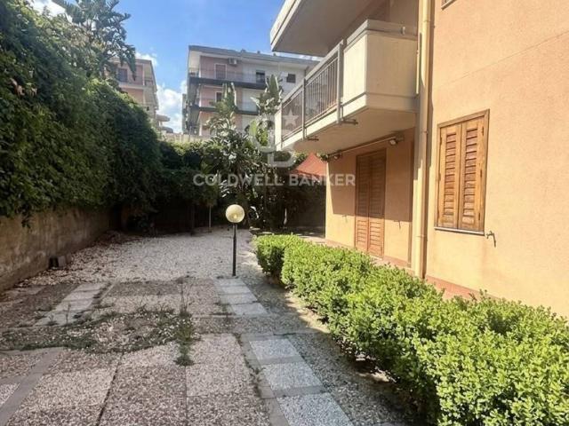 Villa Indipendente in vendita a San Nicolò, Aci Catena
