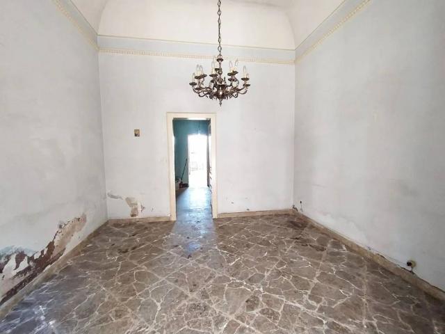 Villa Indipendente in vendita a Aci Santa Lucia, Aci Catena