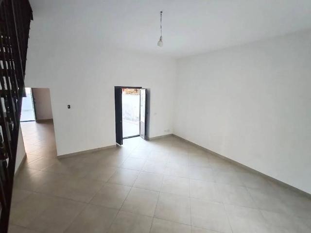 Villa Indipendente in vendita a Aci Catena, Sicilia