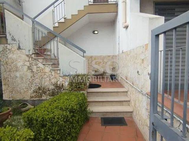 Villa Indipendente in vendita a Aci Catena, Sicilia