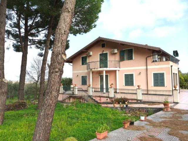 Villa Indipendente in vendita a Aci Bonaccorsi, Sicilia